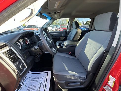 Used 2021 RAM 1500 Classic SLT image 11