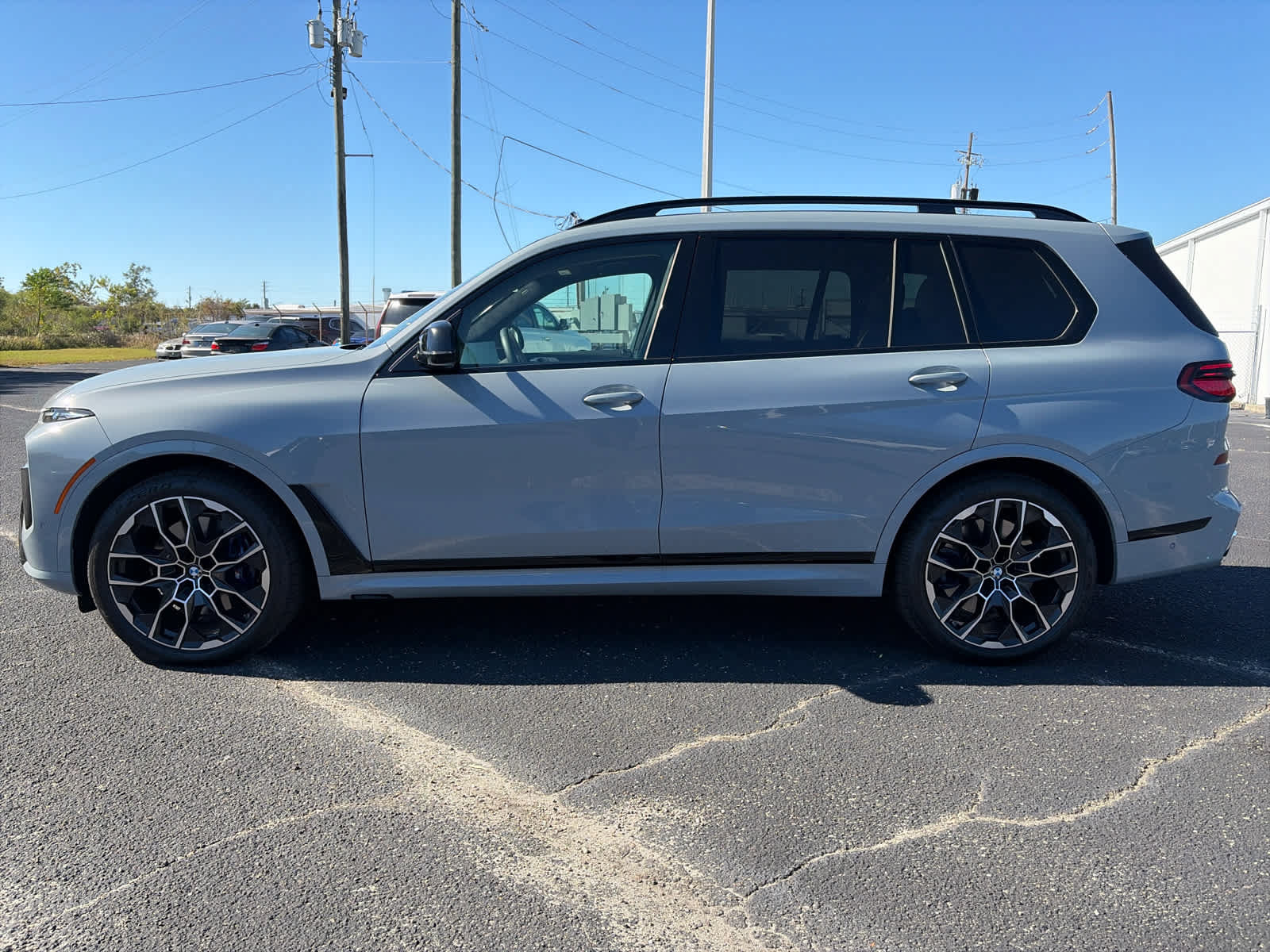 Used 2027 BMW X7 M60i AWD/4WD image 6