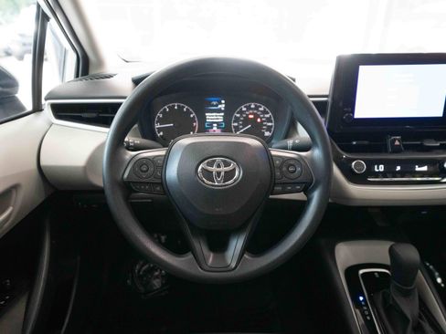 Used 2025 Toyota Corolla LE w/ LE Premium Package FWD image 21