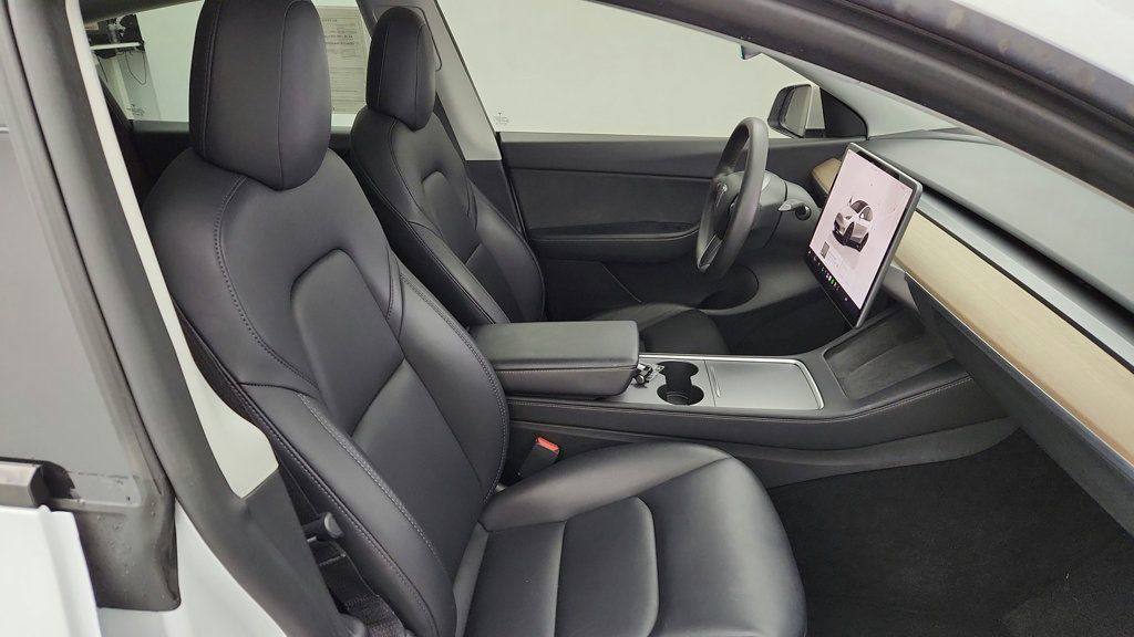Used 2022 Tesla Model Y Performance AWD/4WD image 27