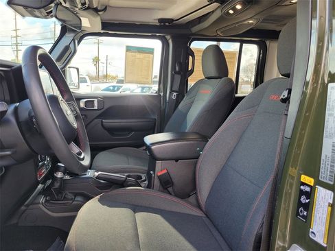 Used 2024 Jeep Wrangler Unlimited Rubicon image 11