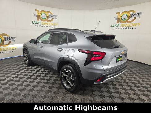 Certified 2024 Chevrolet Trax LT w/ Sunroof Package FWD image 6