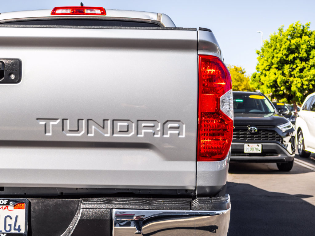 Used 2020 Toyota Tundra SR5 w/ SR5 Upgrade Package RWD image 16