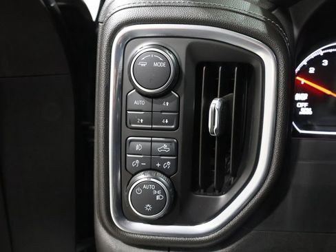 Used 2021 Chevrolet Silverado 1500 RST image 35