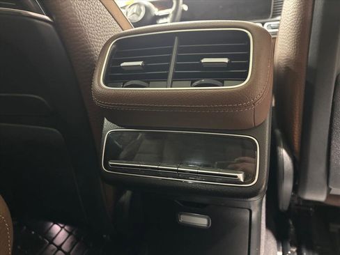 Used 2024 Mercedes-Benz GLS 450 4MATIC image 35