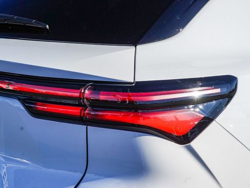 New 2026 Chevrolet Equinox EV LT image 7