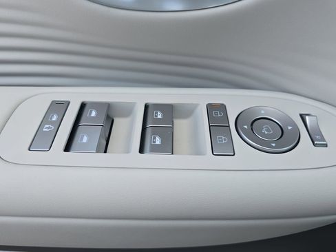 New 2026 Hyundai Ioniq 9 Limited w/ Tow & Go Package AWD/4WD image 28