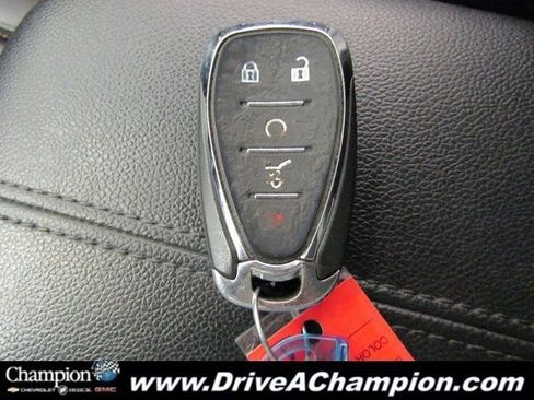 Used 2020 Chevrolet Equinox Premier image 8