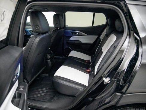 New 2026 Chevrolet Equinox EV LT FWD image 25