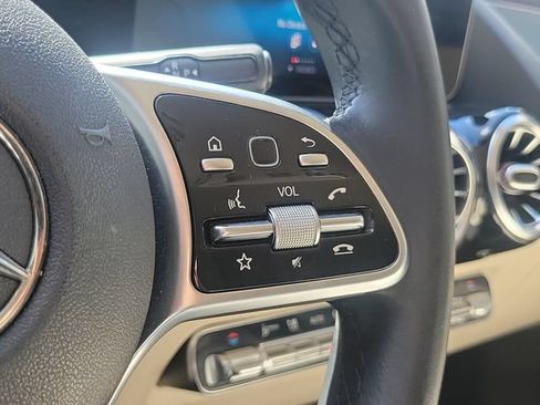 Used 2021 Mercedes-Benz GLA 250 image 24