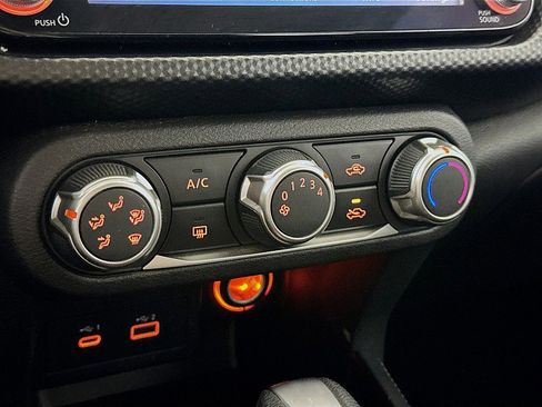 Used 2024 Nissan Kicks SV image 16