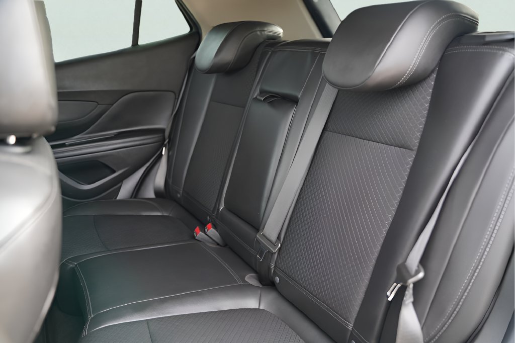 Used 2022 Buick Encore Preferred w/ Safety Package FWD image 29