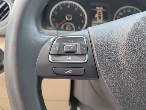Used 2012 Volkswagen Tiguan SEL AWD/4WD image 23