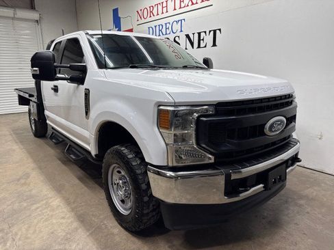Used 2022 Ford F250 XL w/ Power Equipment Group AWD/4WD image 2