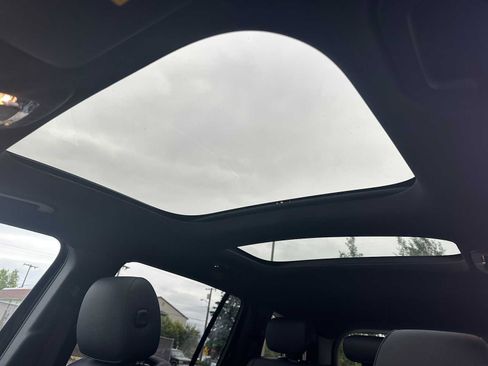 Used 2024 Mercedes-Benz GLB 250 GLB 250 image 24