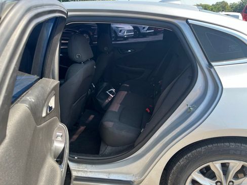Used 2019 Chevrolet Malibu LT FWD image 10