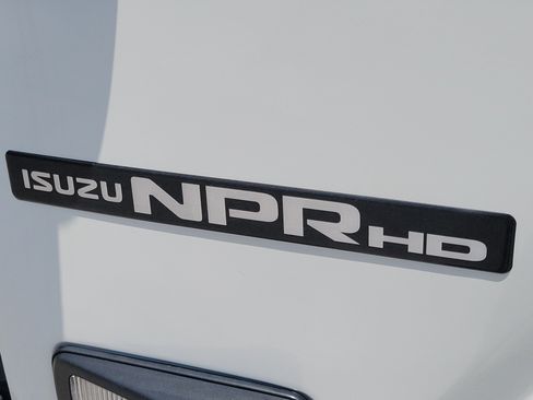 Used 2024 Isuzu NPR RWD image 12