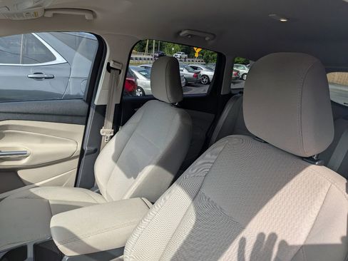 Used 2018 Ford Escape SE w/ SE Sync 3 Package AWD/4WD image 18