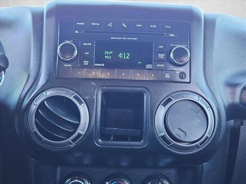 Used 2017 Jeep Wrangler Unlimited Sport w/ Connectivity Group AWD/4WD image 18