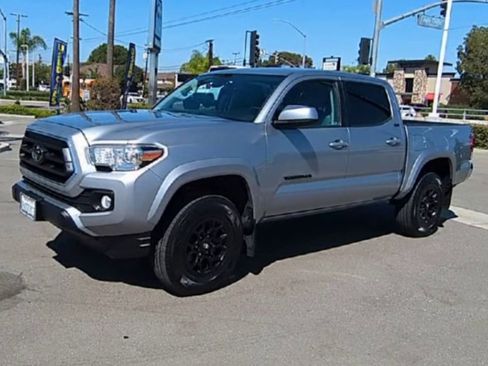 Used 2021 Toyota Tacoma SR5 image 4