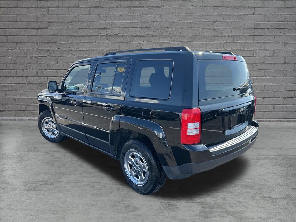 Used 2017 Jeep Patriot Sport w/ Power Value Group FWD image 6