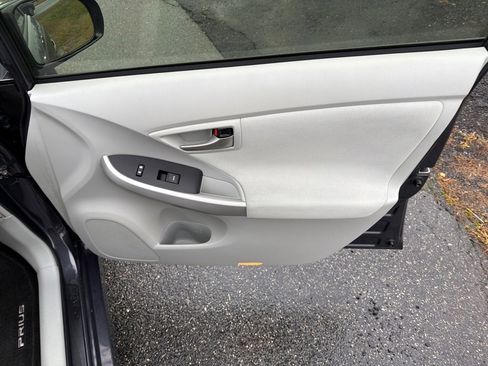 Used 2012 Toyota Prius One image 29