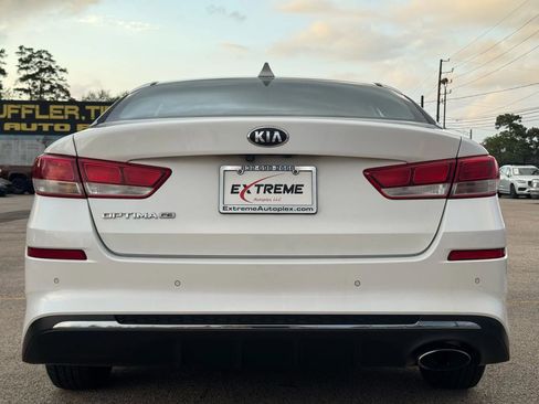 Used 2019 Kia Optima LX image 5