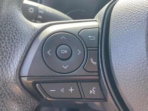 Used 2025 Toyota RAV4 LE AWD/4WD image 26
