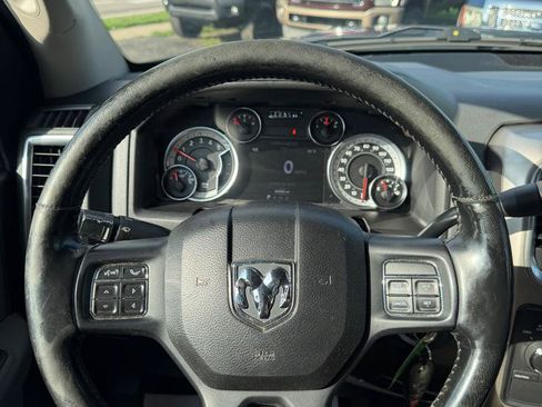 Used 2018 RAM 2500 SLT AWD/4WD image 11