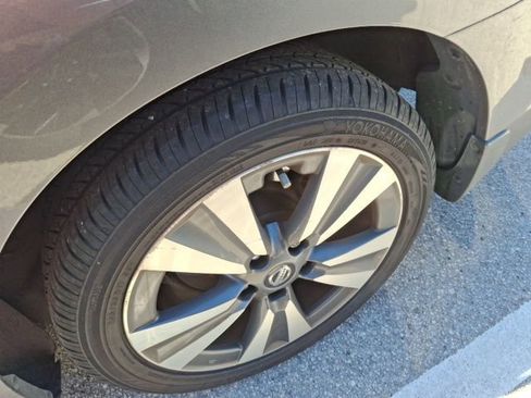 Used 2019 Nissan Sentra SV w/ Special Edition Package FWD image 22