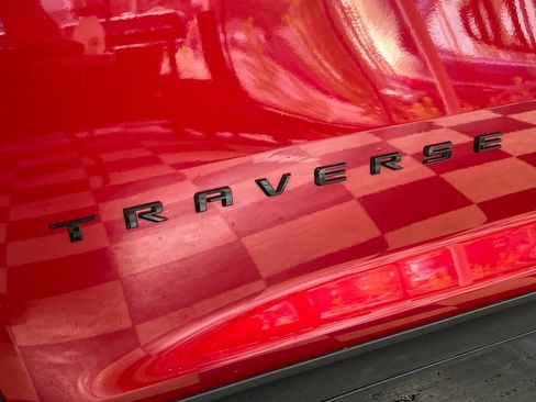 Used 2024 Chevrolet Traverse LT w/ Midnight/Sport Edition AWD/4WD image 6