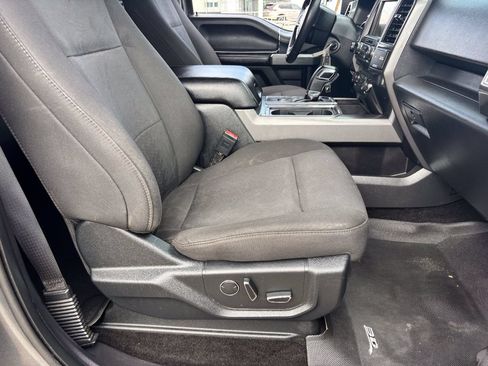 Used 2018 Ford F150 XLT w/ Equipment Group 302A Luxury AWD/4WD image 12