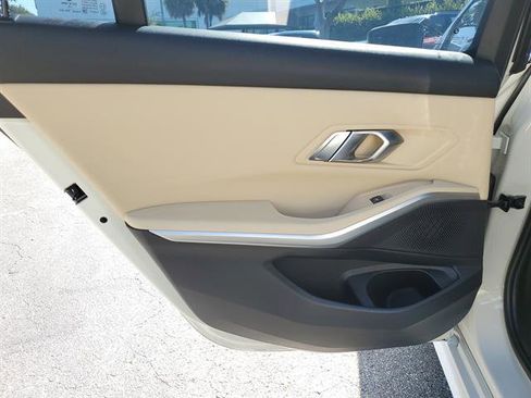 Used 2020 BMW 330i xDrive Sedan w/ Convenience Package image 17