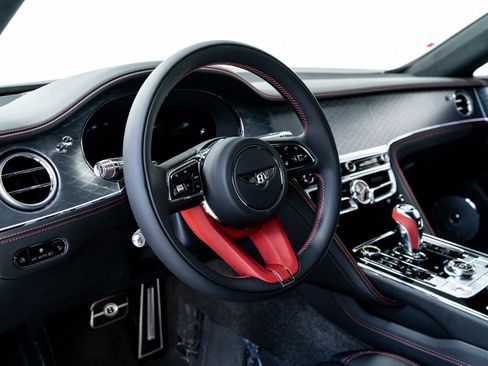 New 2025 Bentley Flying Spur Plug-In Hybrid image 12