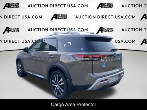 Used 2023 Nissan Pathfinder Platinum AWD/4WD image 11