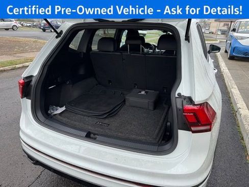 Certified 2023 Volkswagen Tiguan SE R-Line image 18