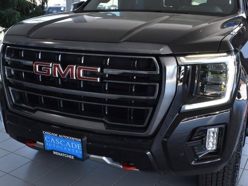 Certified 2023 GMC Yukon XL AT4 w/ AT4 Premium Plus Package AWD/4WD image 10