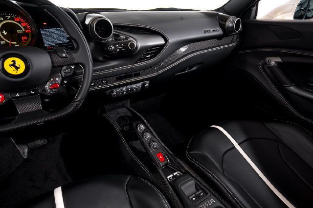 Used 2021 Ferrari F8 Tributo RWD image 28