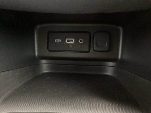 Used 2021 Chevrolet Equinox LT w/ LPO, Cargo Package image 23