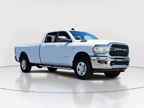 Used 2022 RAM 2500 Big Horn AWD/4WD image 3