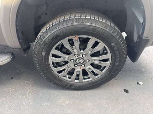 Used 2017 Nissan Titan Platinum Reserve AWD/4WD image 6