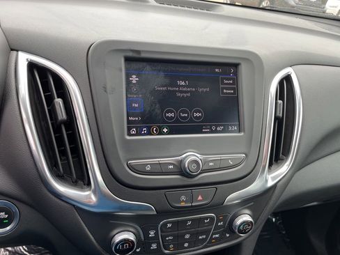 Used 2024 Chevrolet Equinox LT AWD/4WD image 19