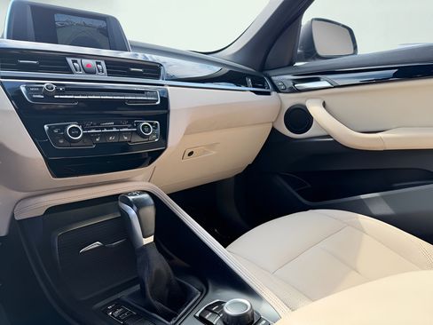 Used 2018 BMW X1 sDrive28i w/ Convenience Package FWD image 19