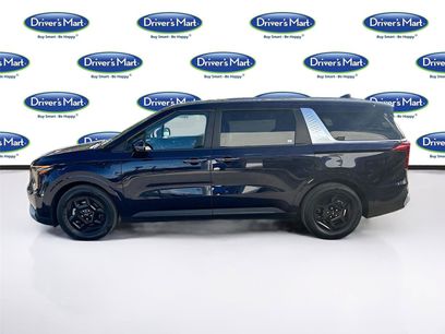 Used 2025 Kia Carnival