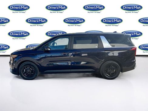 Used 2025 Kia Carnival FWD image 4