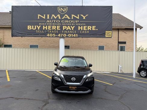Used 2021 Nissan Rogue SV FWD image 2