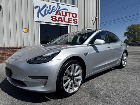 Used 2018 Tesla Model 3 Long Range image 2