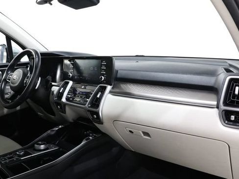 Used 2021 Kia Sorento EX FWD image 17