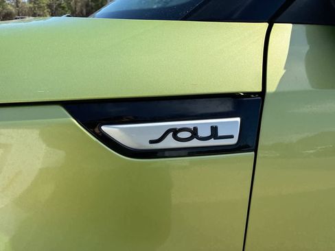 Used 2014 Kia Soul + image 26