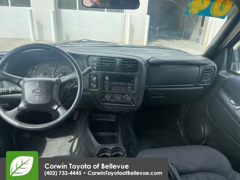 Used 2004 Chevrolet Blazer LS w/ Preferred Equipment Group AWD/4WD image 12